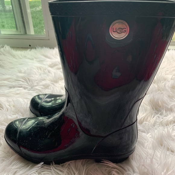 ugg mid calf rain boots
